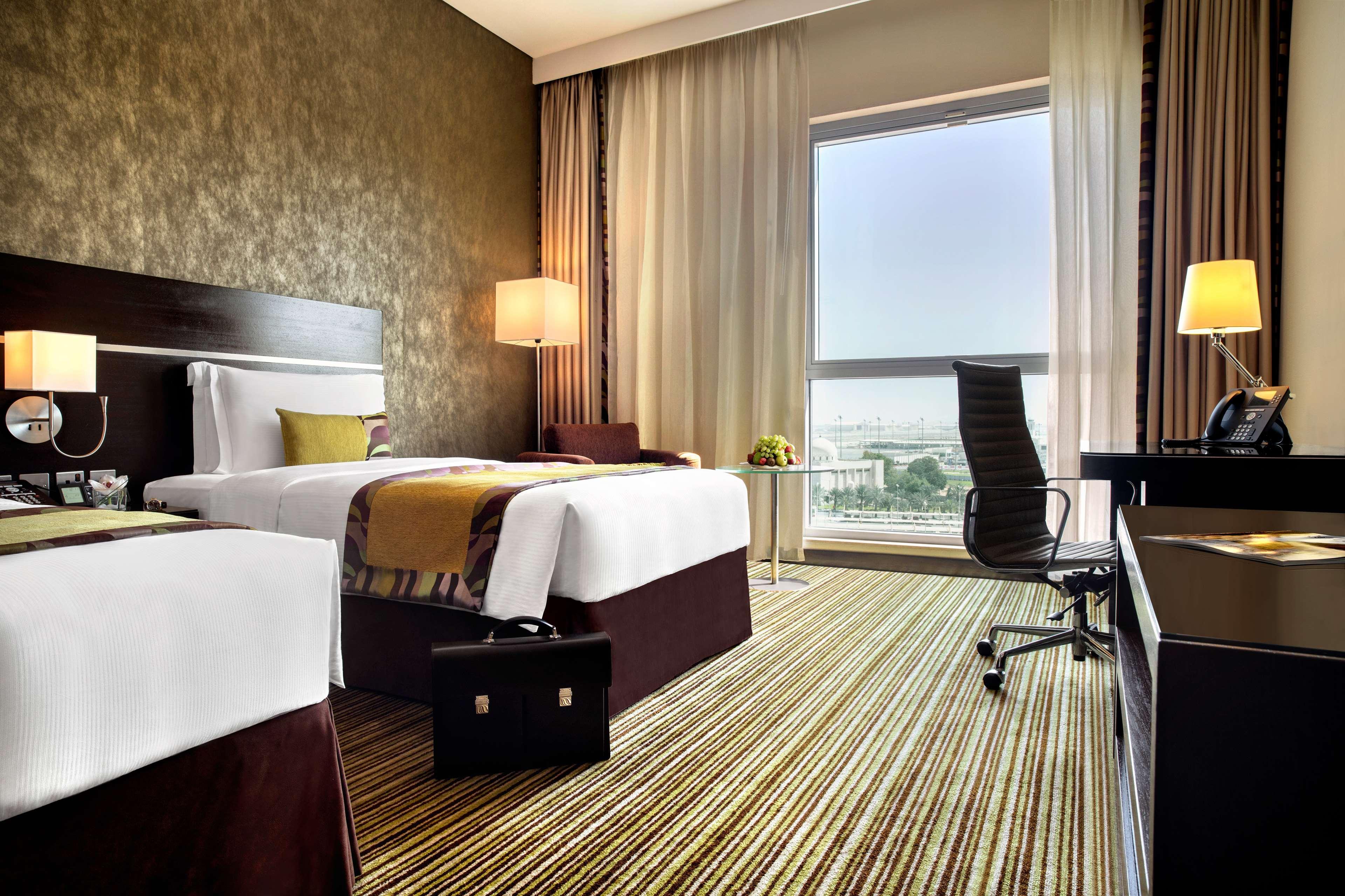 Hotel Hyatt Regency Oryx Ad Dawhah Esterno foto Deluxe room