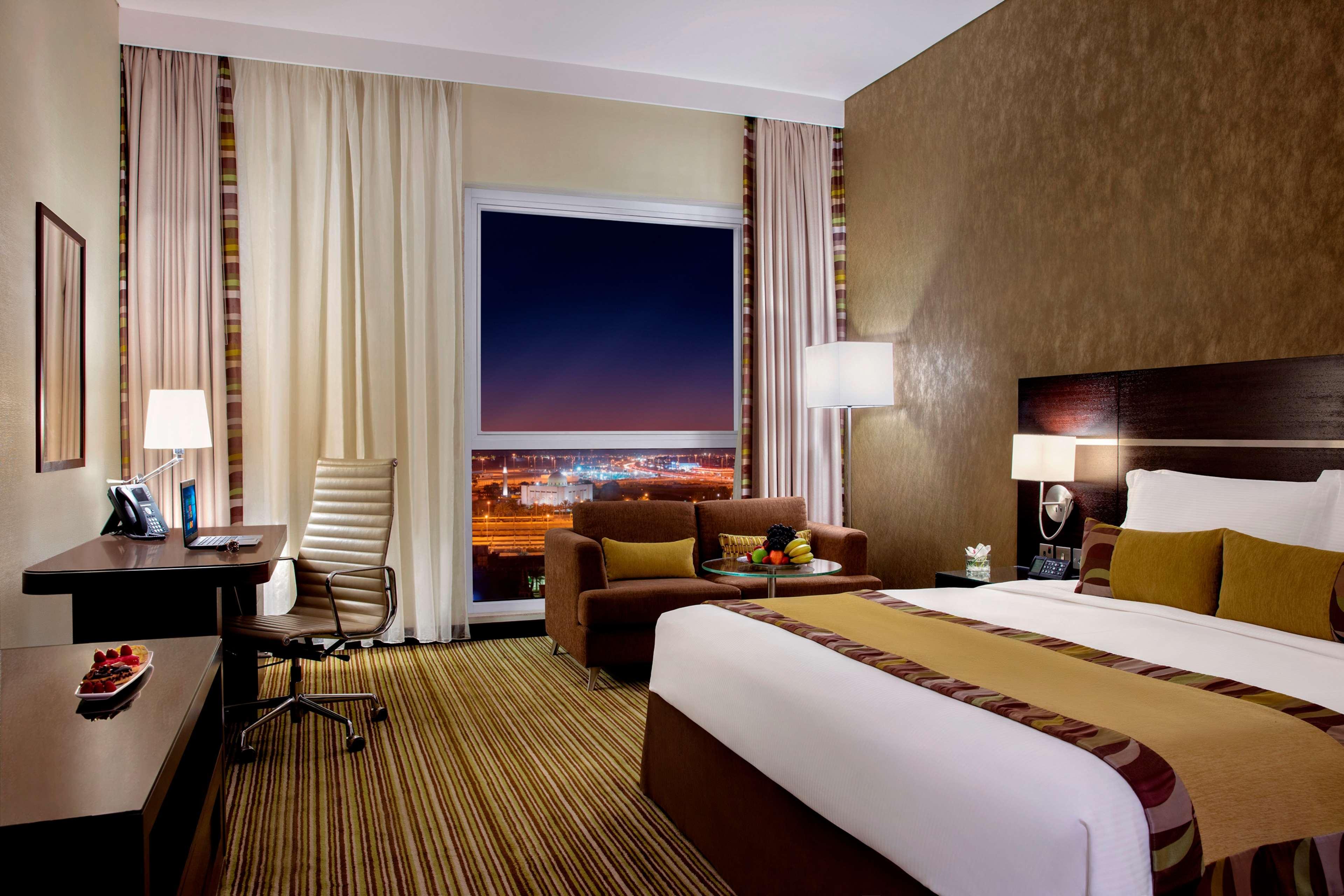 Hotel Hyatt Regency Oryx Ad Dawhah Esterno foto A room at the hotel