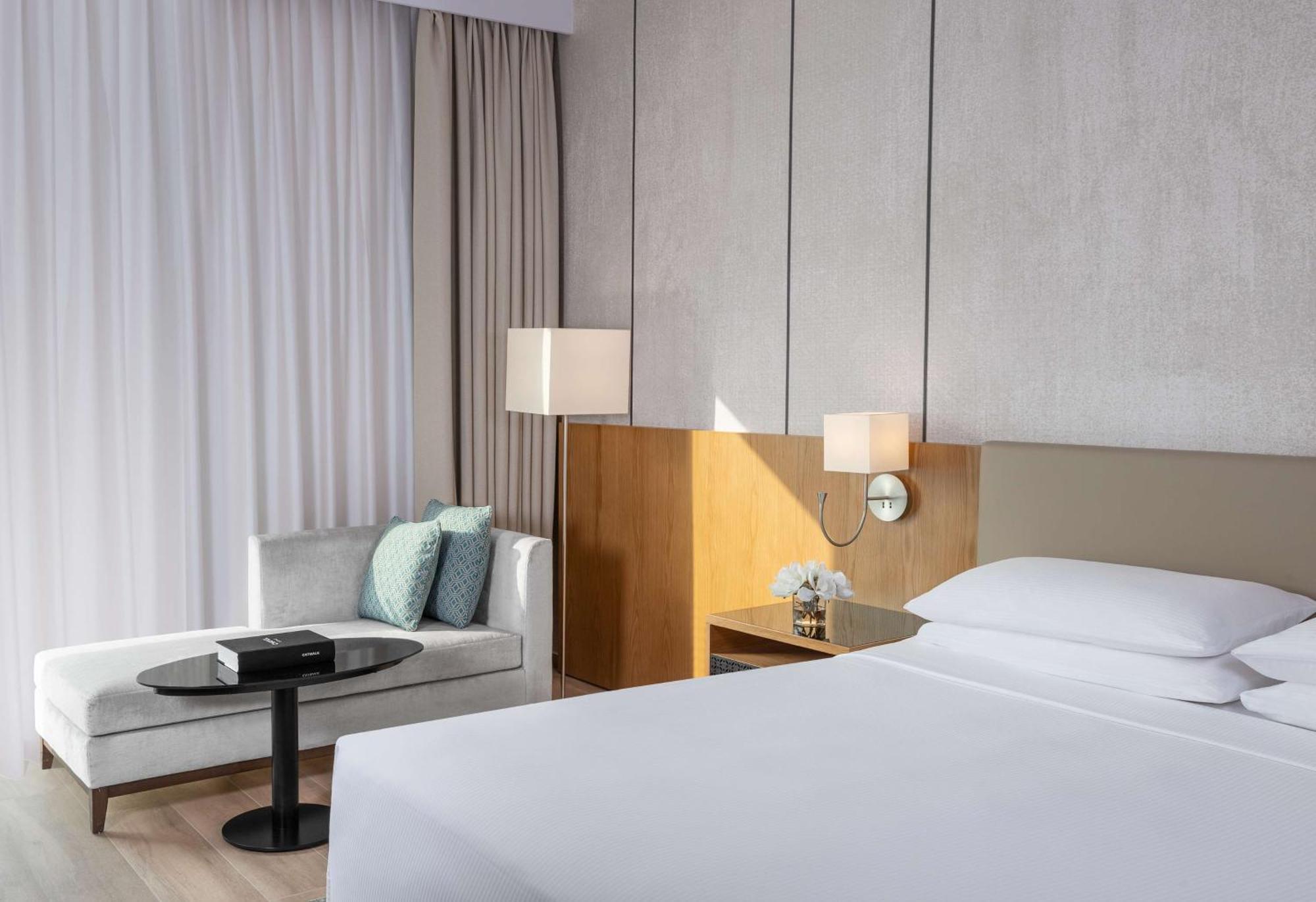 Hotel Hyatt Regency Oryx Ad Dawhah Esterno foto Deluxe Room