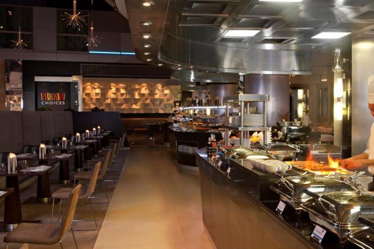 Hotel Hyatt Regency Oryx Ad Dawhah Esterno foto The interior of a typical buffet restaurant