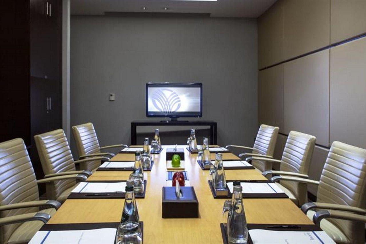 Hotel Hyatt Regency Oryx Ad Dawhah Esterno foto A boardroom at a hotel